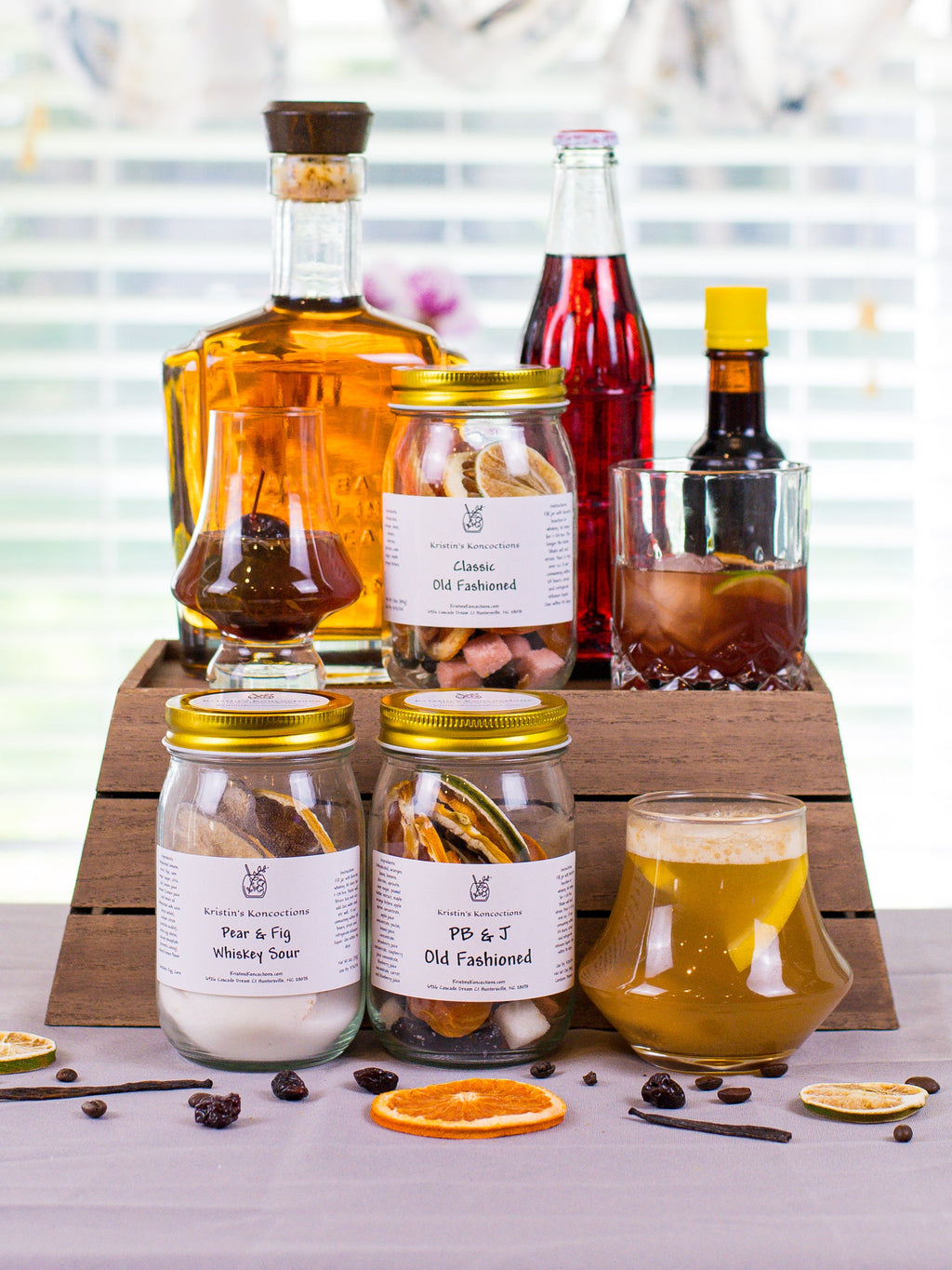 Bourbon Lover Gift Set – 3-Jar Old Fashioned & Whiskey Cocktail Kit