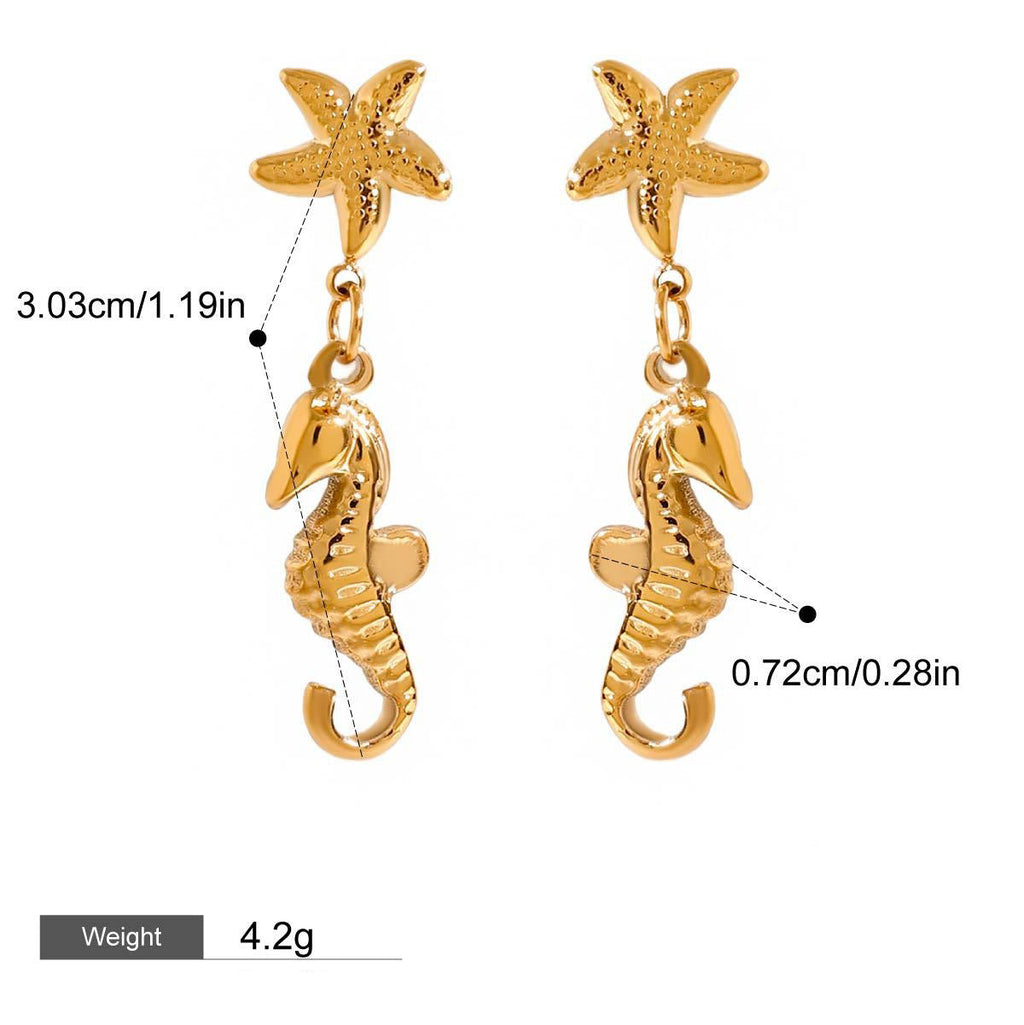 18K gold seahorse-shaped earrings with a trendy marine style