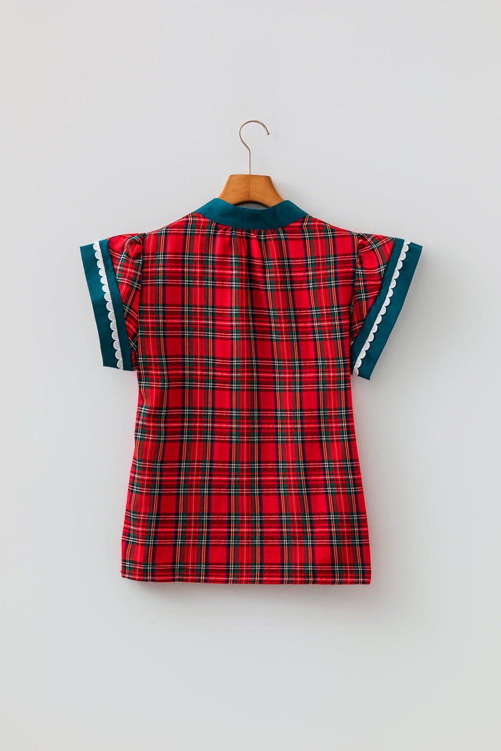 Plaid Scallop Ricrac Trim Short Sleeve V-Neck Blouse