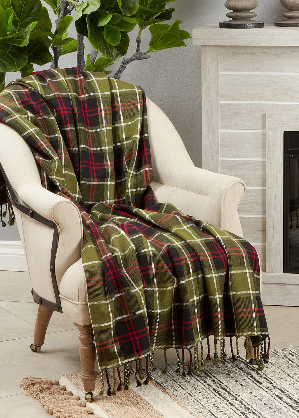 Fennco Styles Rustic Plaid Tassel Cotton Throw Blanket 50" W x 60" L - Green Blanket for Couch, Living Room, Bedroom, Christmas Décor and Everyday Use
