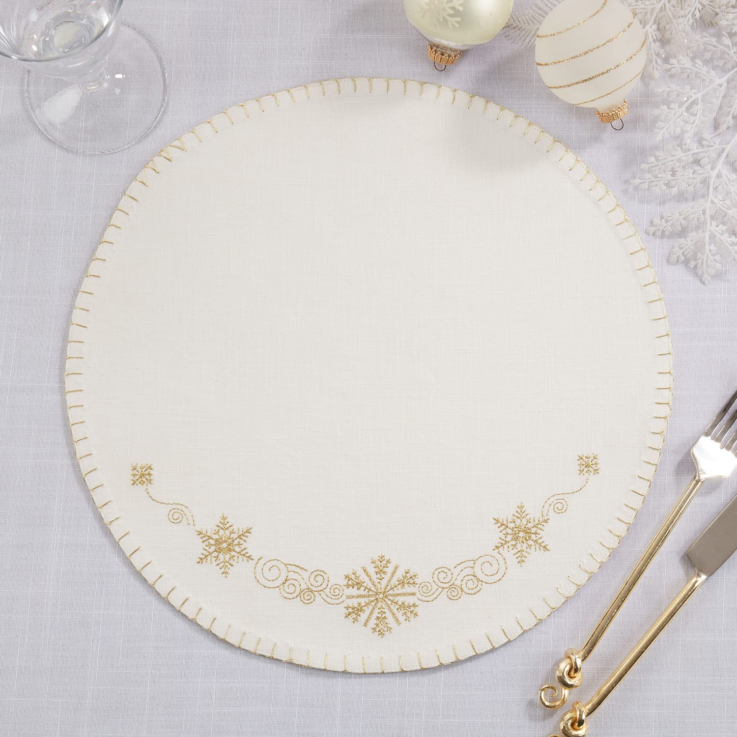 Fennco Styles Christmas Collection Embroidered Design Placemats 14" Round, Set of 4 - Festive Table Mats for Christmas, Winter Holidays, Home Décor, Banquet, Family Gathering, Special Occasion