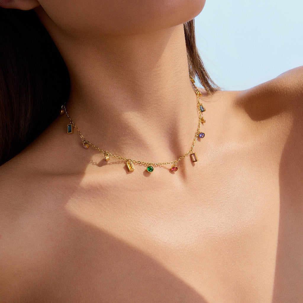 18K gold inlaid geometric gemstone design exquisite dazzling necklace