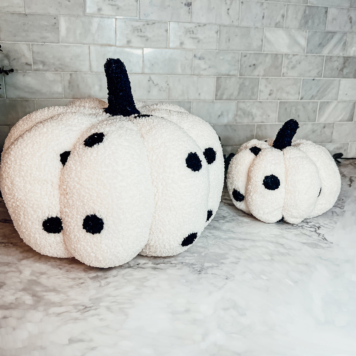 Plush Pumpkin Throw Pillow Decorative Fall Pillow Soft Cuddle Pumpkin Decor