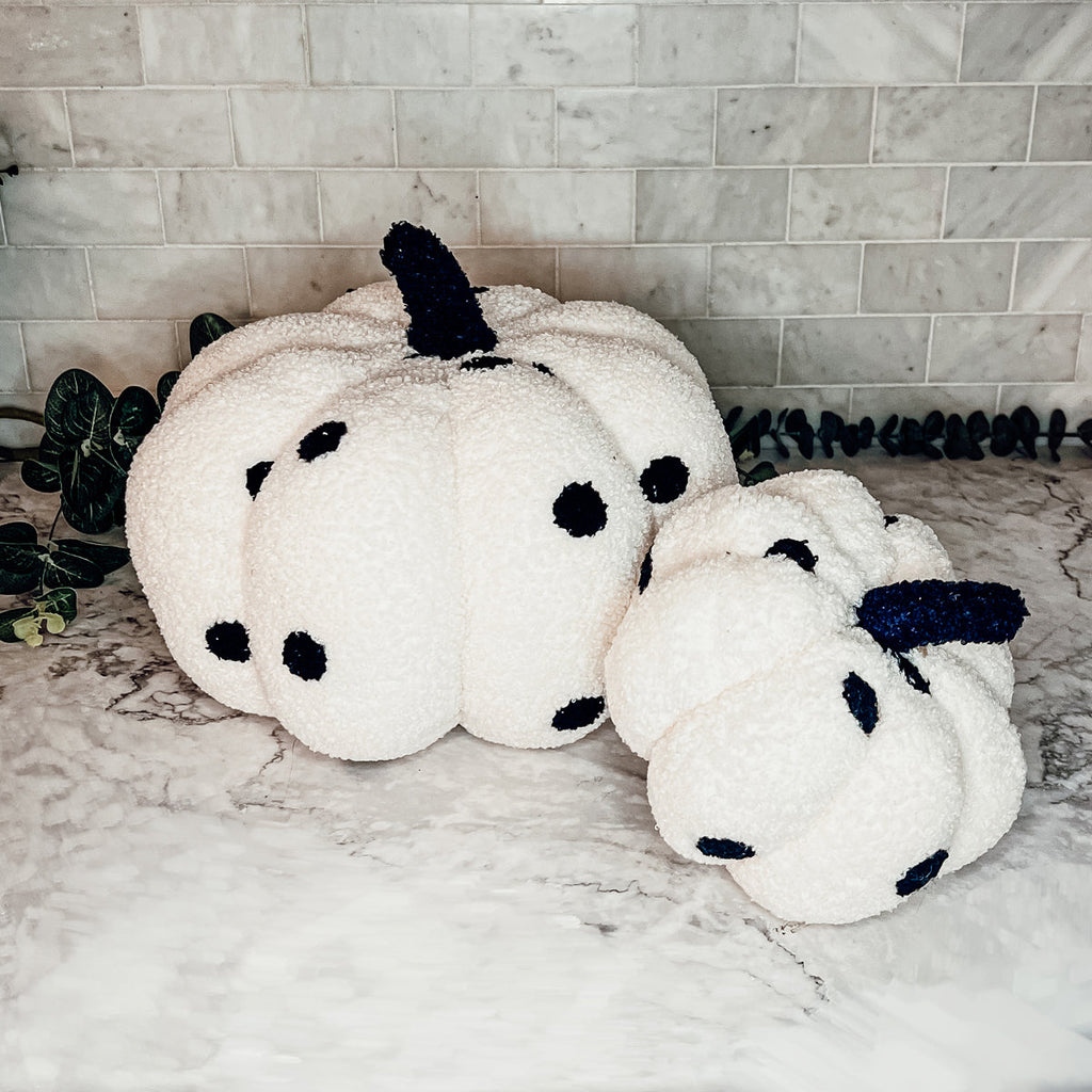 Plush Pumpkin Throw Pillow Decorative Fall Pillow Soft Cuddle Pumpkin Decor