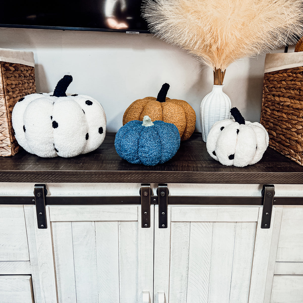 Plush Pumpkin Throw Pillow Decorative Fall Pillow Soft Cuddle Pumpkin Decor