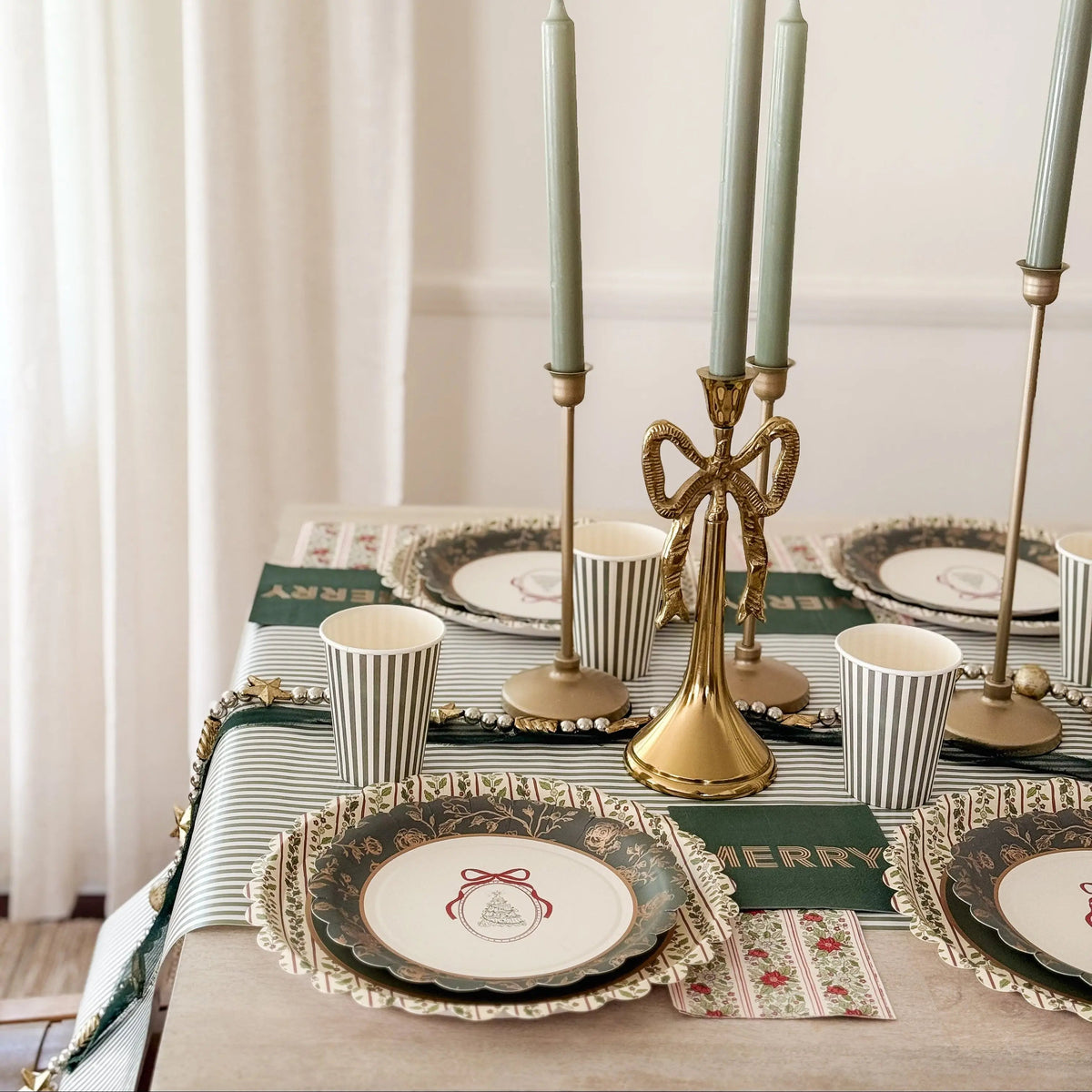 Merry Green Christmas Beverage Napkins (24pcs)