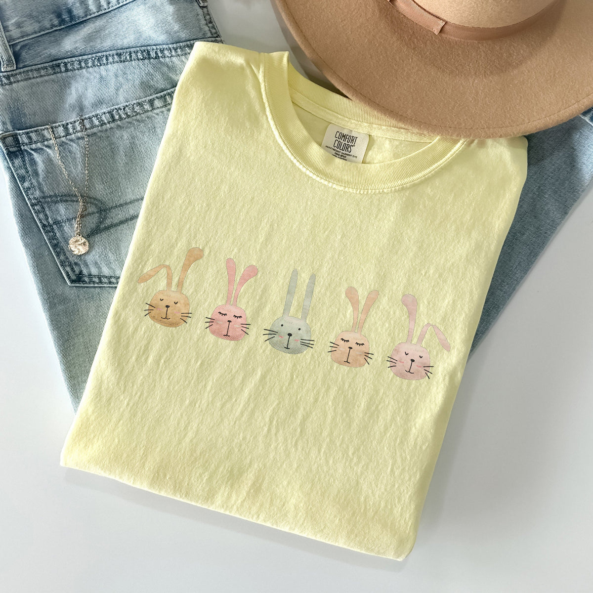 Cute Rabbits In A Row Easter Themed Vintage Print For Spring Comfort Colors Tee