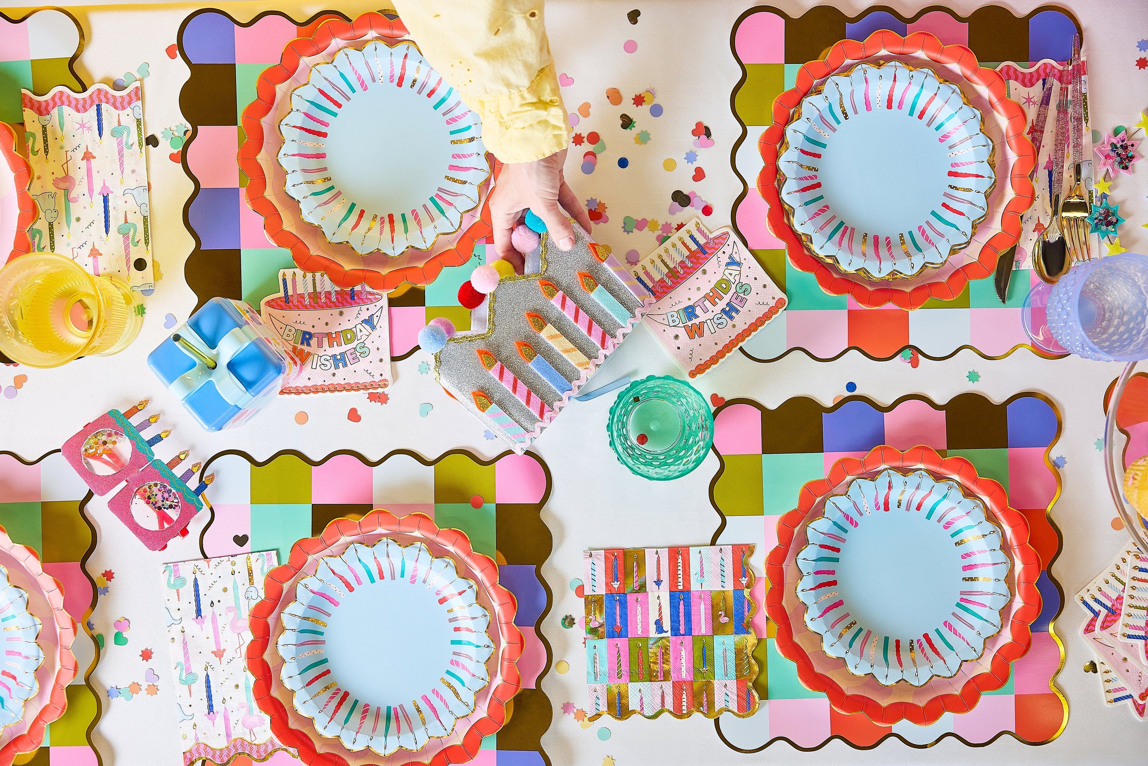 Wavy Wishes Dinner Plates (10 count)