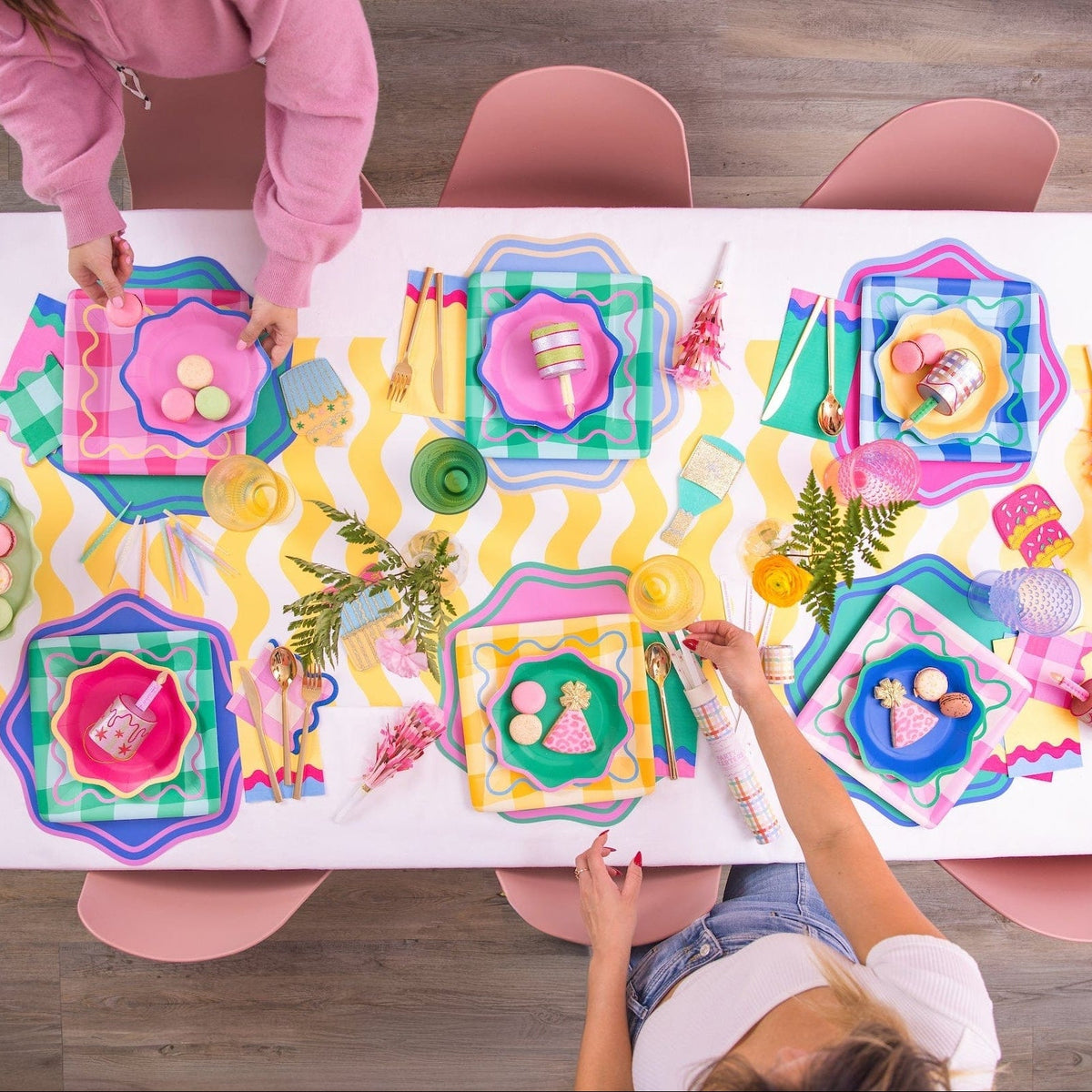 Colorwave Dessert Plates (10 ct, 5 colors)