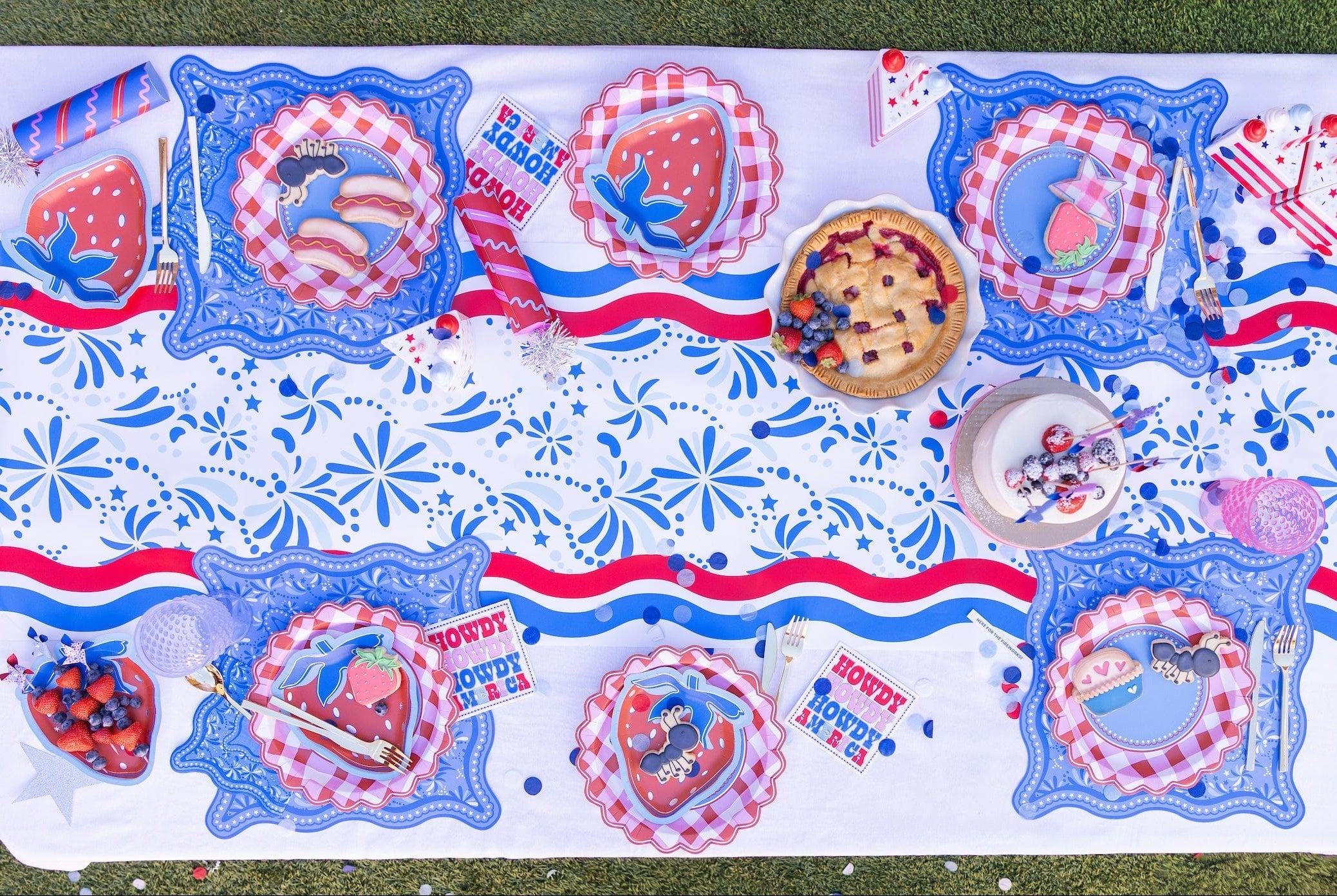 Star Spangled Spark Paper Table Runner (25 ft, cut to fit)