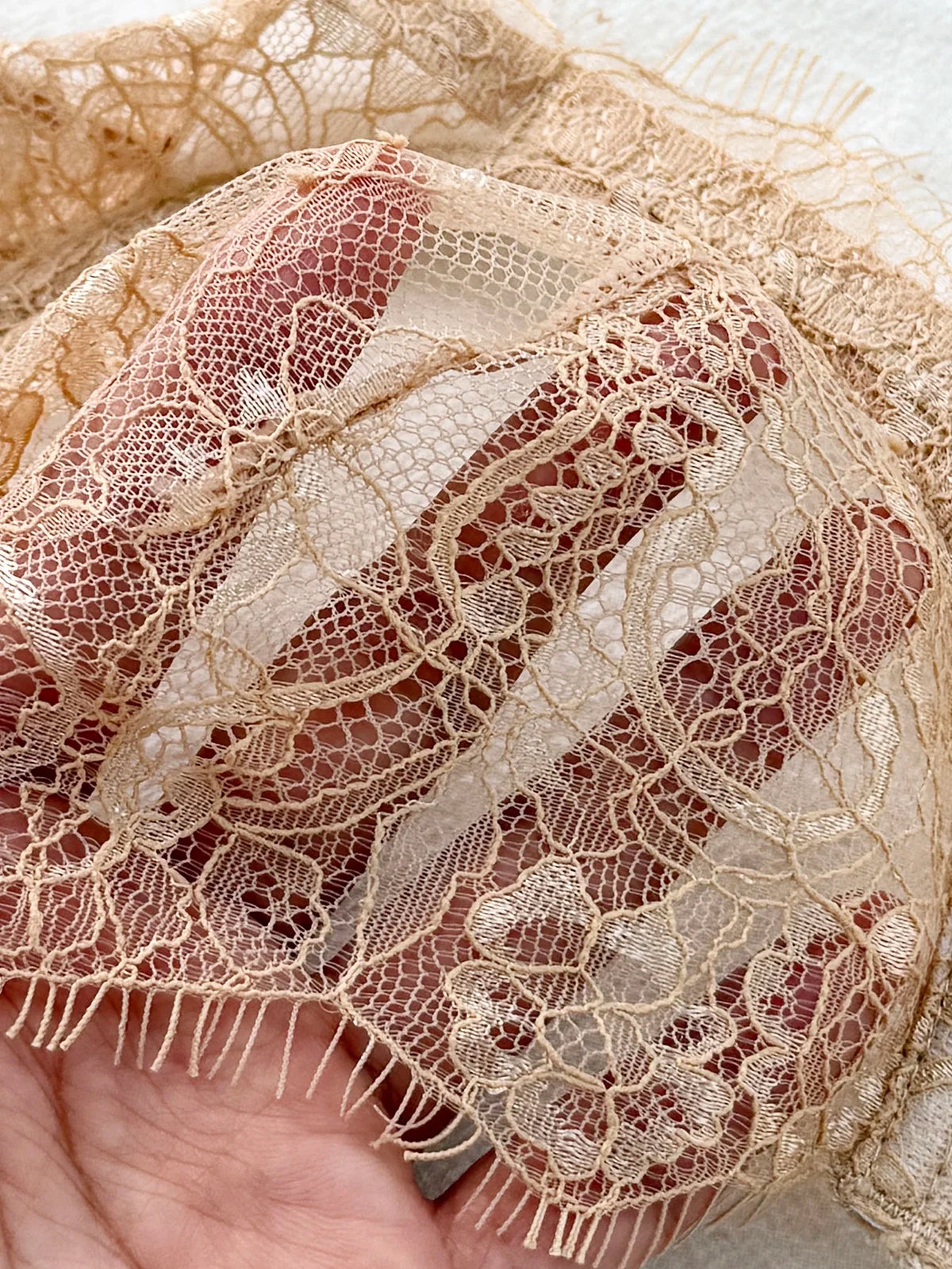 Ladies' Basic Style Thin Lace Bra And Panty Set Seamless Single Layer Eyelet Underwear Comfortable Intimate Apparel