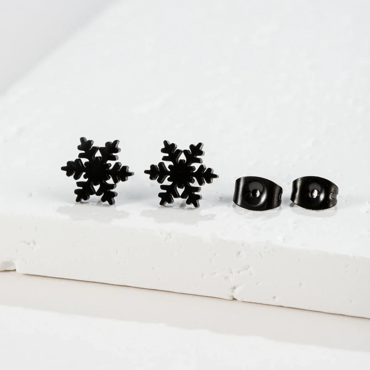 High Quality Stainless Steel Stud Earrings Girl Snowflake Elk Deer Silver Color Tragus Piercing Women'S Earrings Christmas Gifts