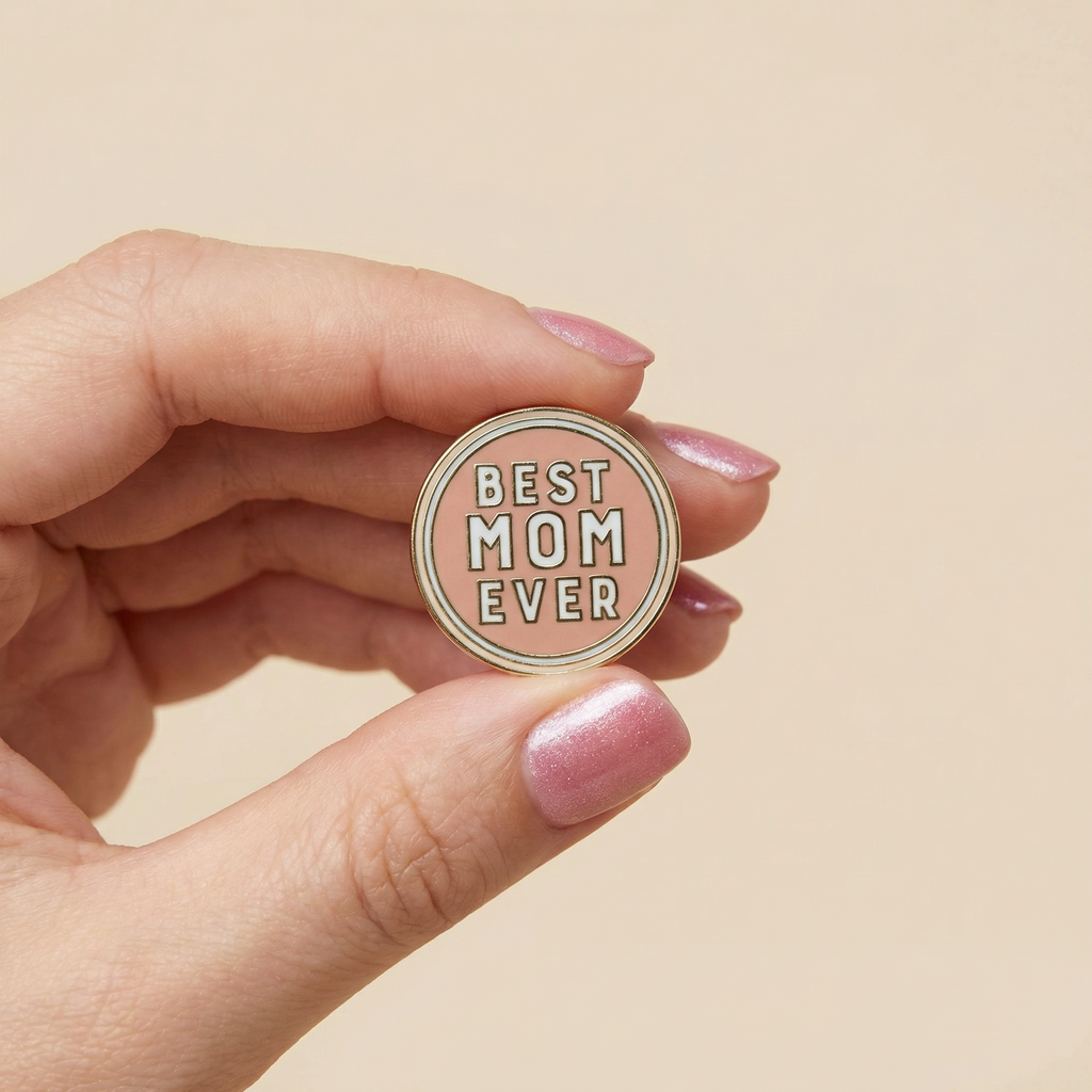 The Best Mom Ever Round Pink Enamel Pin on Gift Card