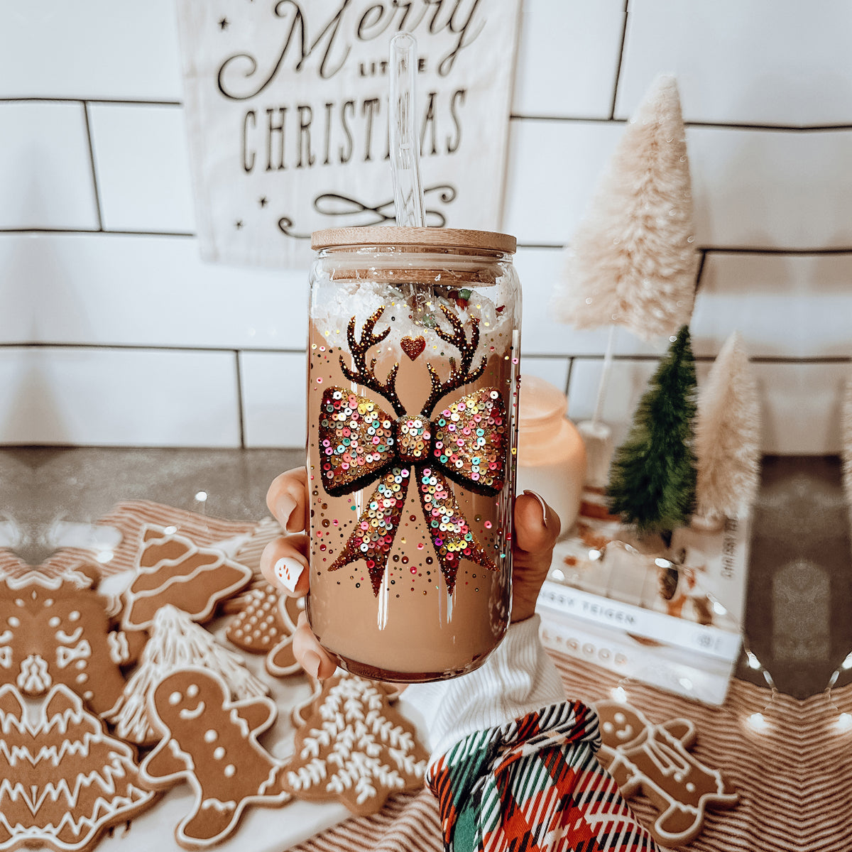 Sequin Bow Antlers 17oz Glass Cup
