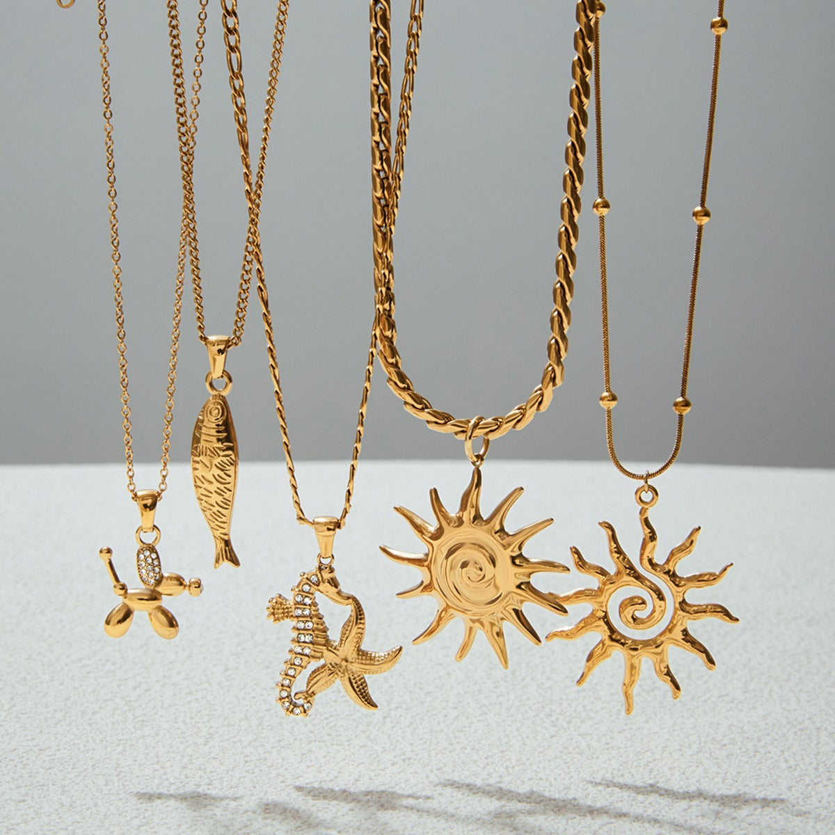 18K gold geometric shape with texture design high-end unique necklace