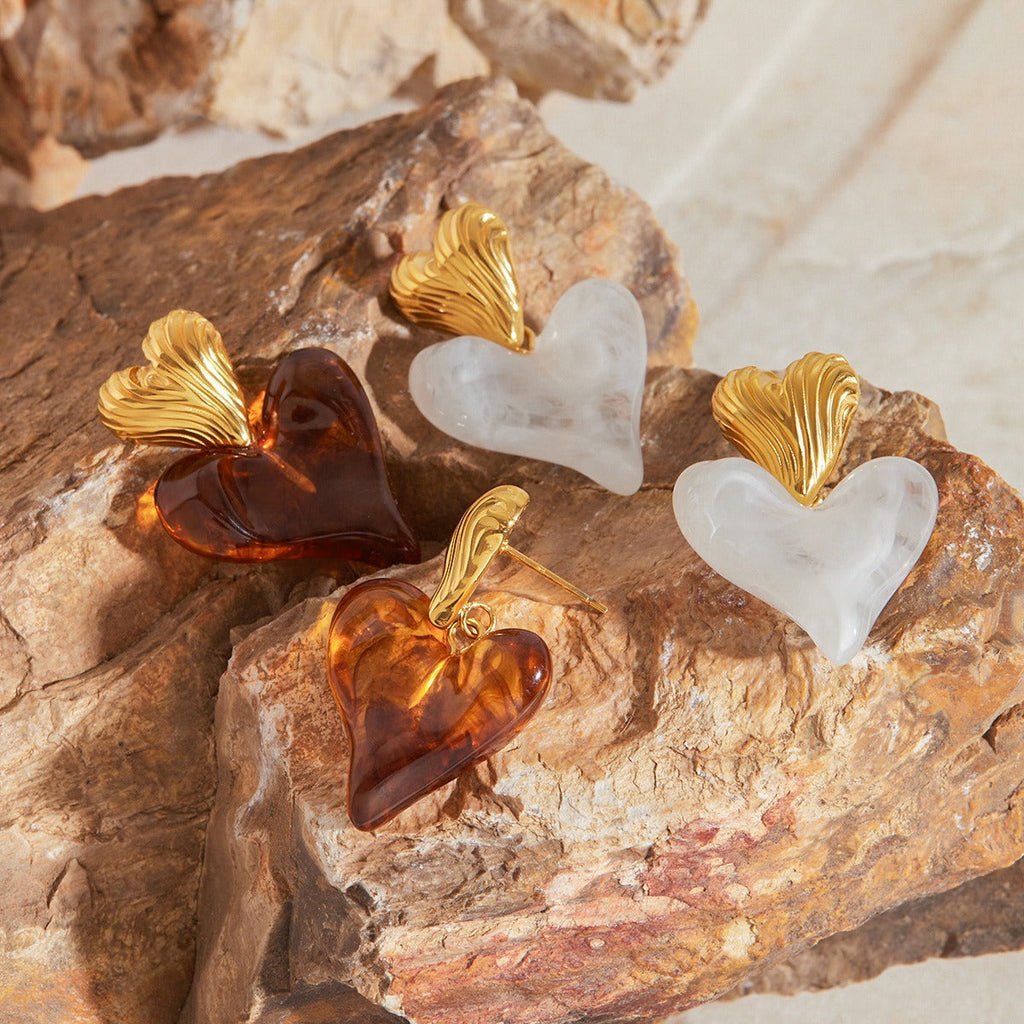 18K gold heart-shaped design light luxury noble earrings