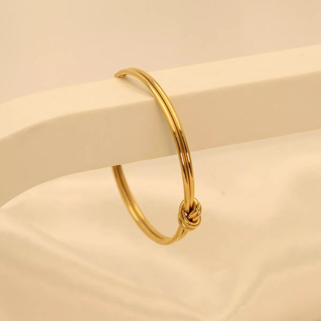 18K Gold-Plated Knot Open Bracelet