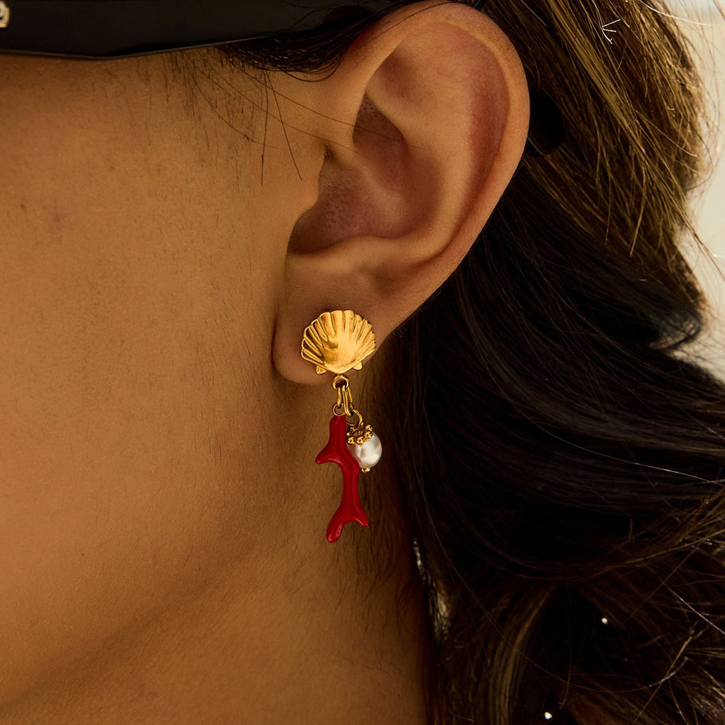 18K gold shell and coral design exquisite and noble earrings