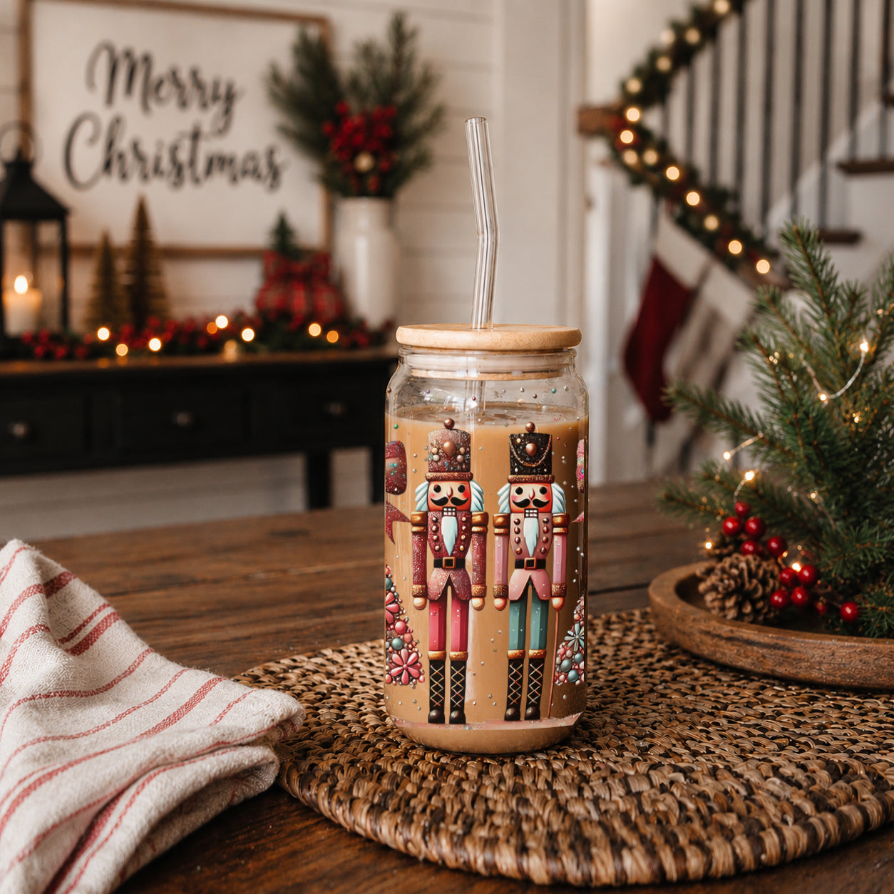 Nutcracker Glam 17oz Glass Cup