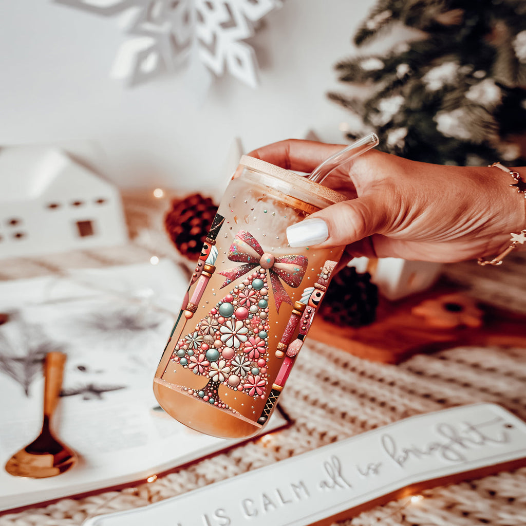 Nutcracker Glam 17oz Glass Cup