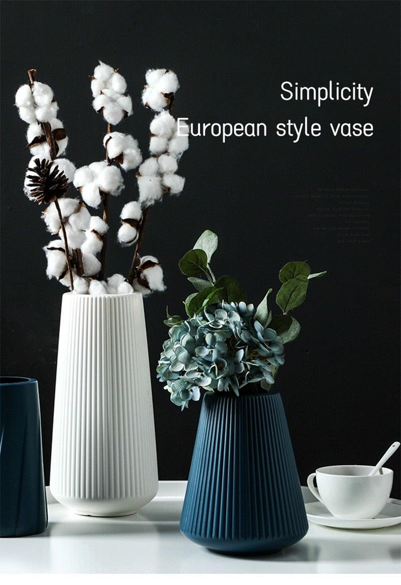 Retro Vintage  Plastic Imitation Ceramic Decorative Flower Vases for Decor Home, Living Room, Office, Parties, Wedding, Gift for Family Friends Vase Living Room Decoration Ornaments Modern Origami Plastic Vases for Flower Arrangements Home Decor