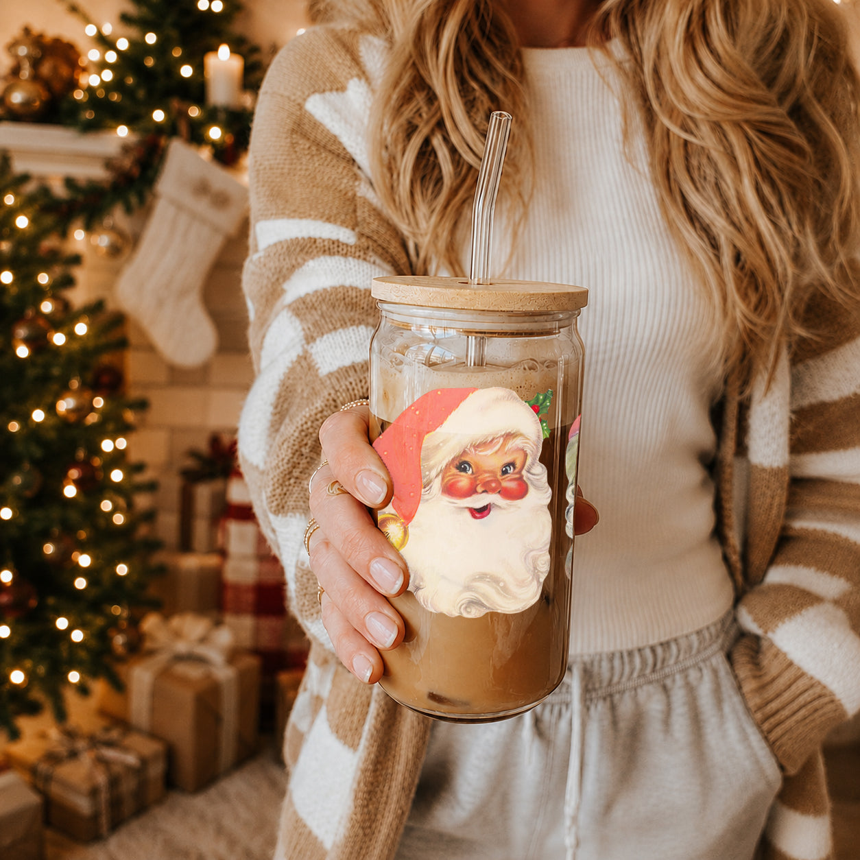 Vintage Santa 17oz Glass Mug