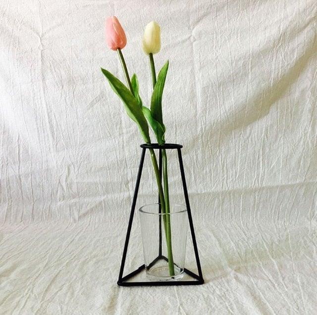 Style Retro Line Flowers Vase Frame Nordic Style Wall Hanging Metal Holder Modern Solid Home Decor Modern Rose Frame Clear Vase Planter Flower Holder Decorations for Wedding Living Room, Office Party