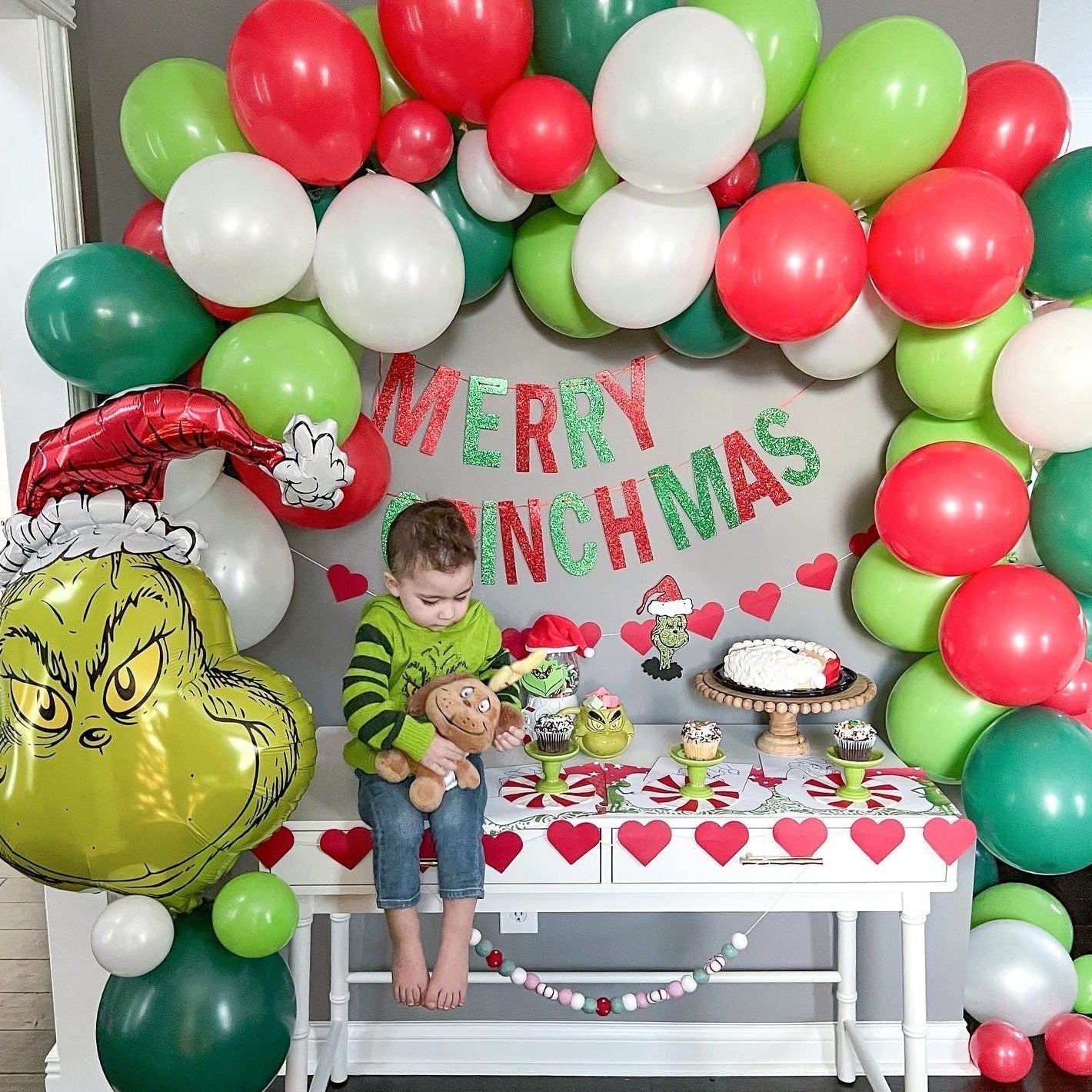 Grinchmas Inspired Christmas Balloon Garland Kit