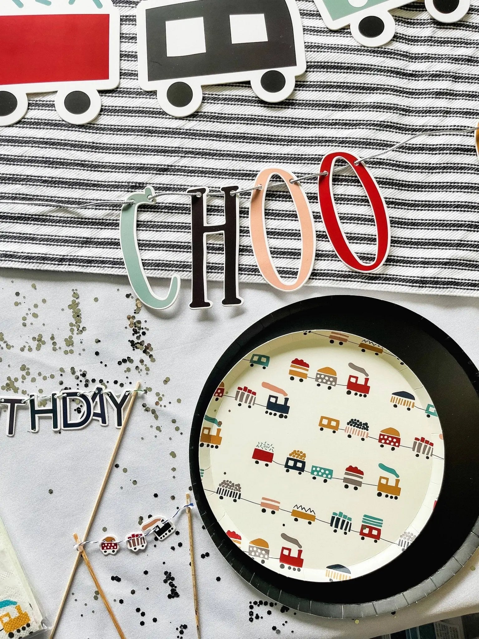 Train Dessert Plates (12pcs)